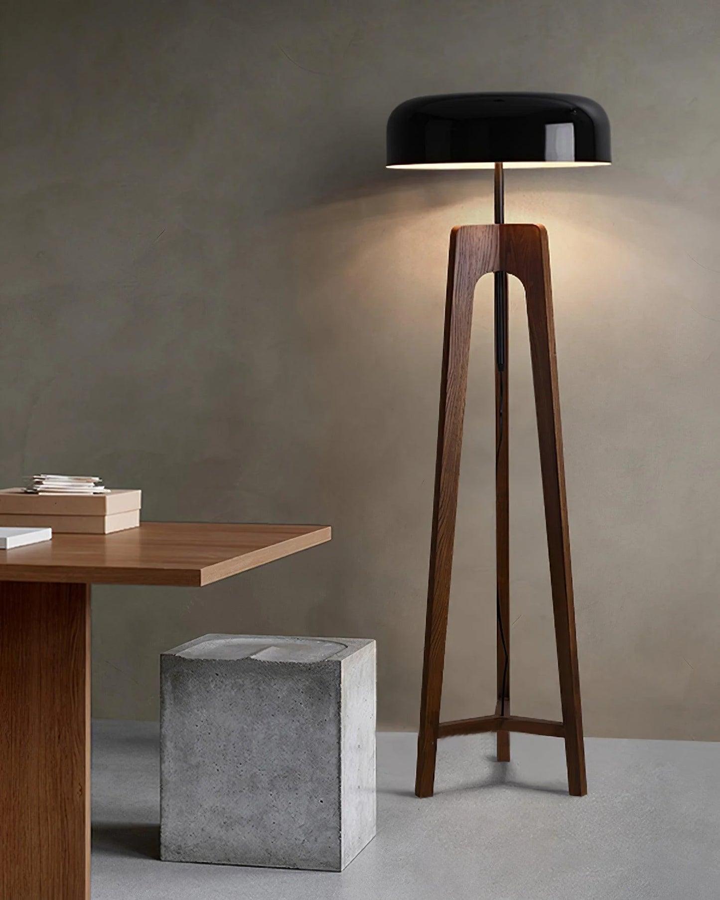 The Oslo Floor Lamp