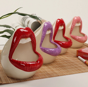 Sexy Lips Ceramic Ashtrays