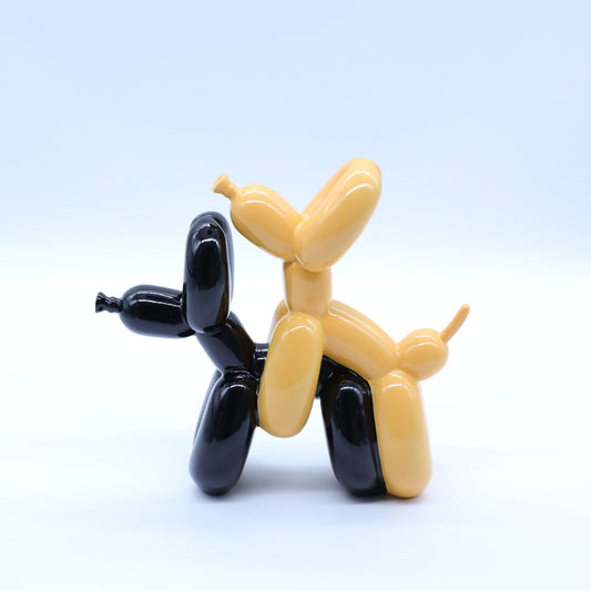 Humping Balloon Dogs