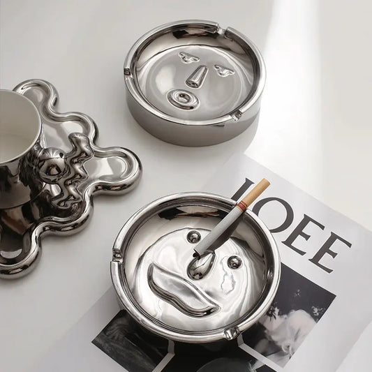 Mr.Pringles Ashtray