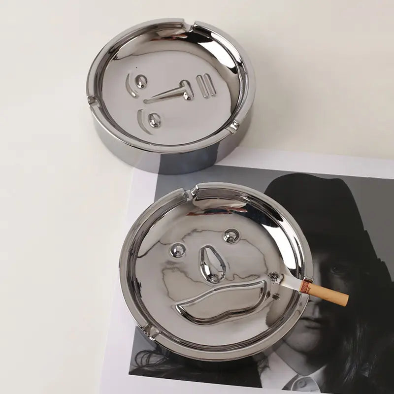 Mr.Pringles Ashtray